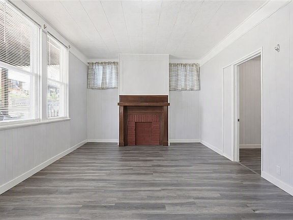 4th image of 16 Marie Ave