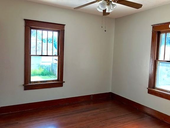 5th image of 402 W 27th St