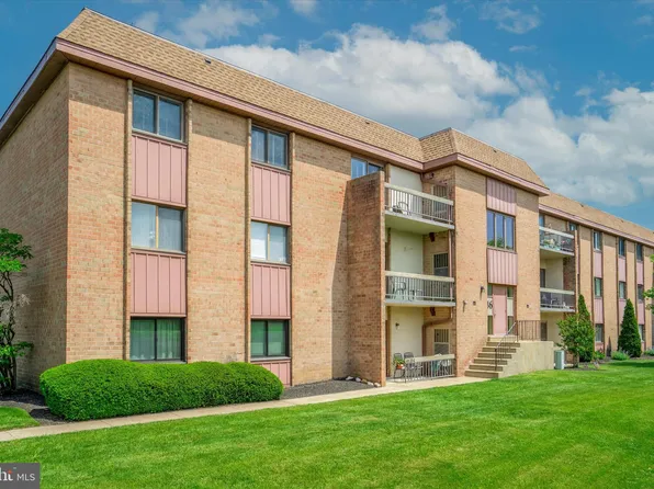 46103 Delaire Landing Rd #103, Philadelphia, PA 19114