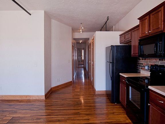 3rd image of 222 Park Central E #0