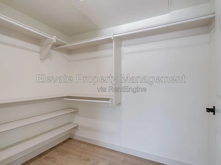 844 NW 43rd St #102 — Photo 25