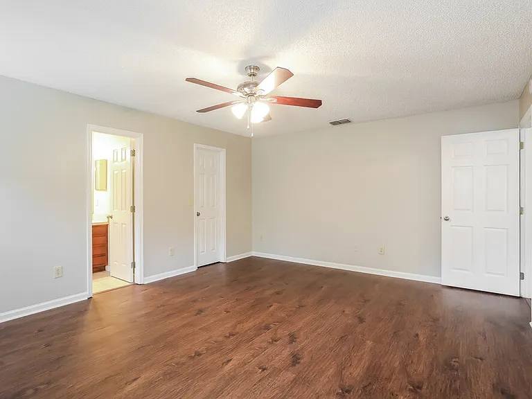 4519 Antler Hill Dr E — Photo 13