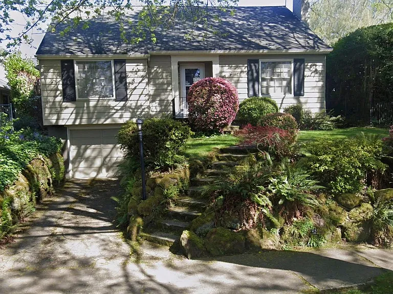6214 SE 36th Ave — Photo 1