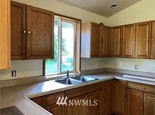 9406 Adrian Ln, Sedro Woolley, WA 98284