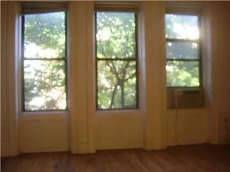 Rented by R New York