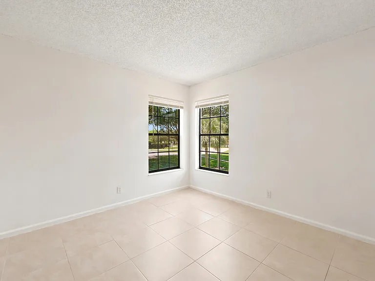 2600 Greenwood Ter #G201 — Photo 18