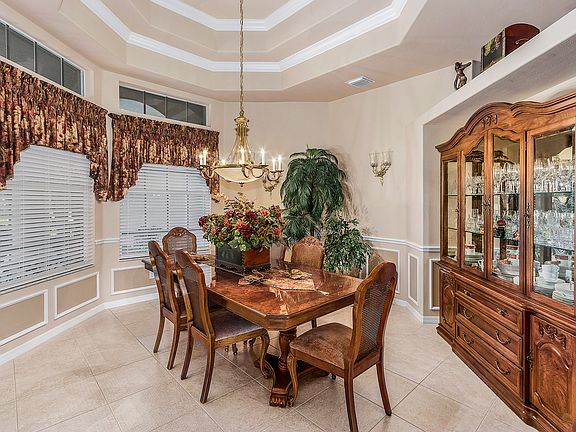 5th image of 7985 Tiger Palm Way