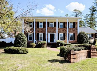 5404 Thompson Cir, Hope Mills, NC 28348