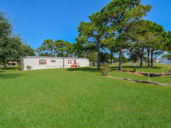 5th image of 34 Meadowlark Dr