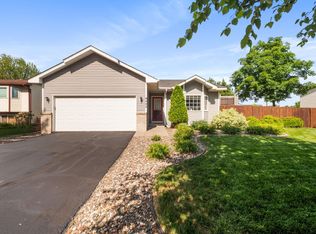 9442 Hale Ave S, Cottage Grove, MN 55016