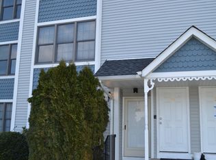 136 Heritage Ln #105, Hamburg, NJ 07419