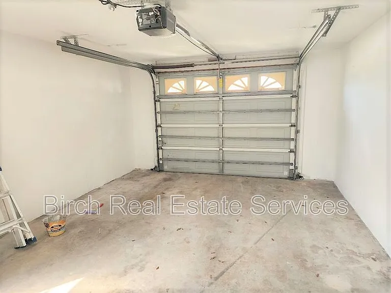 5304 Penguin Dr — Photo 15