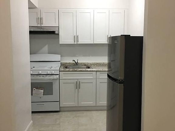 2nd image of 2720 53rd Ave Floor 1