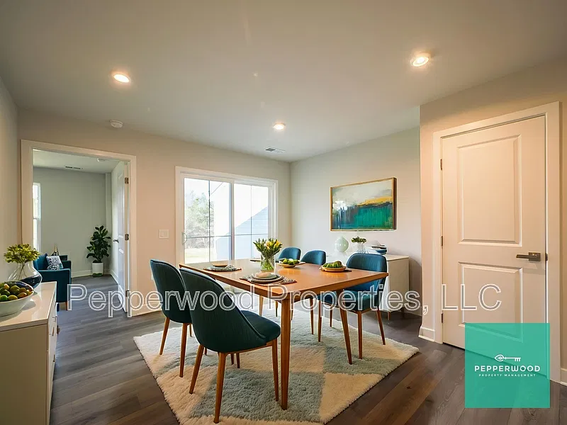 3 bed, 2.5 bath, 1674 sqft, $2,050 — Photo 4