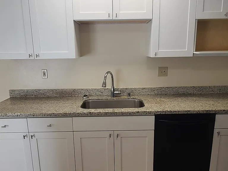 131 Elm St — Photo 13