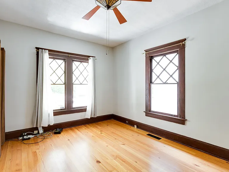 116 Warren St NE — Photo 14