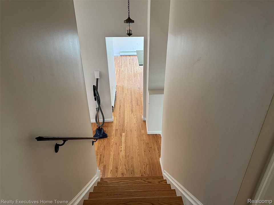 19245 Eldridge Ln, photo 12