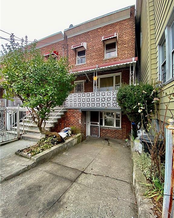 2nd image of 1154 E 224th St