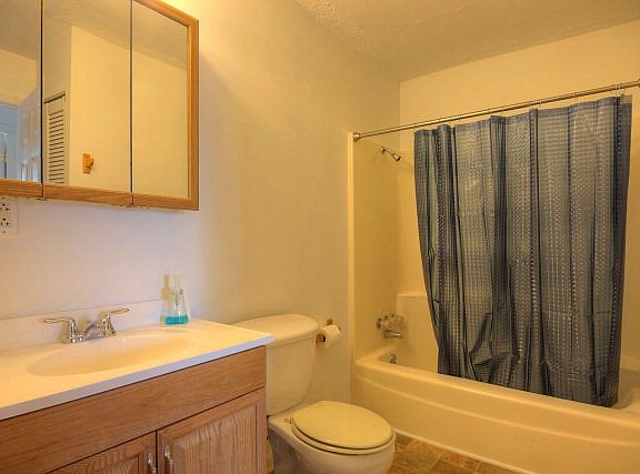 5th image of 7281 Donald Ave