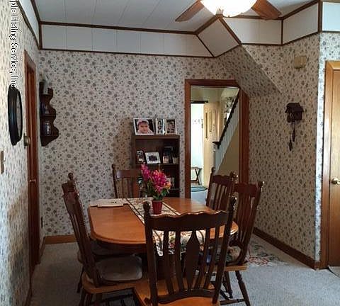 3rd image of 133 Vedder Ave