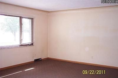 4th image of 229 Alameda Ave