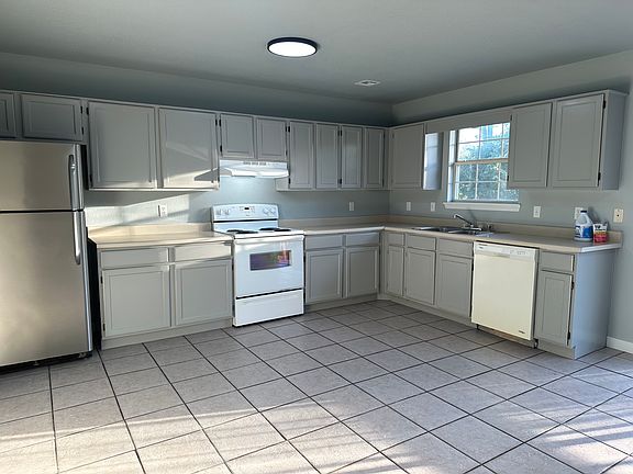 2nd image of 12 Jonquilla Way #A