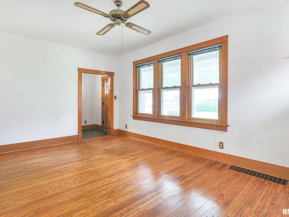 4th image of 1216 E Seneca Pl