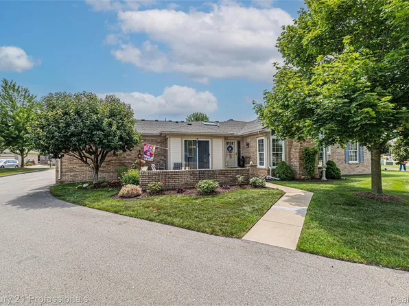 50323 Highpoint Ct, Macomb, MI 48044