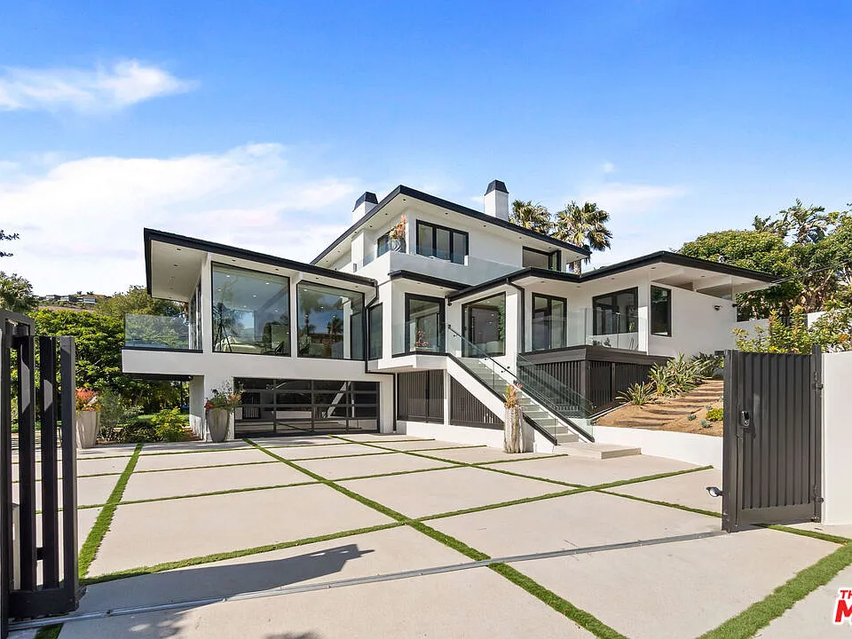27187 Sea Vista Dr