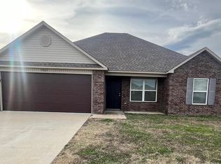 3809 Churchhill Dr, Jonesboro, AR 72404