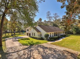 2 Whispering Pines St, Magnolia, TX 77354
