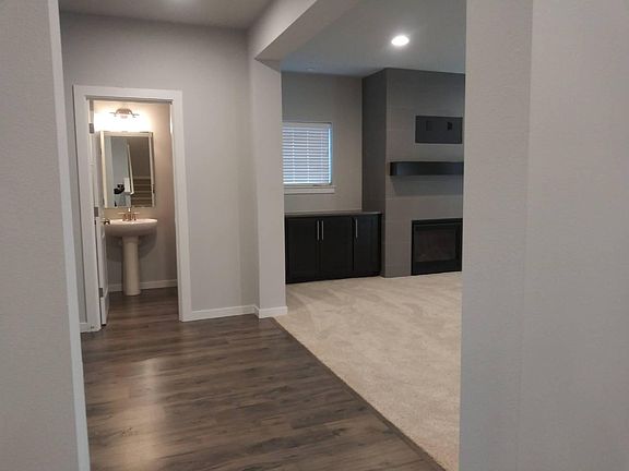 4th image of 10038 56th Ave NE