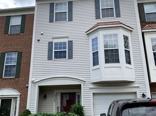 2442 Laura Mark Ln, Herndon, VA 20171