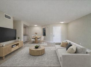 2101 NE 51st St APT 8, Fort Lauderdale, FL 33308