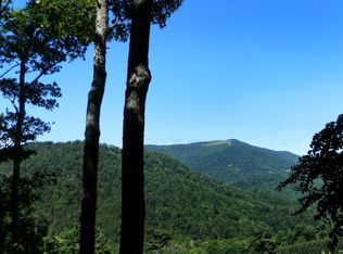 Mountain Glen Cir, Morganton, NC 28655