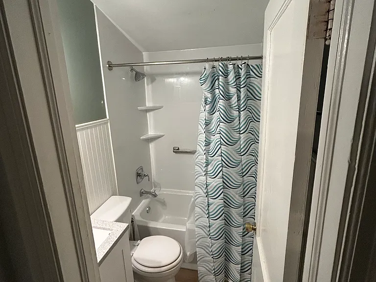 437 S 71st St #2 — Photo 3