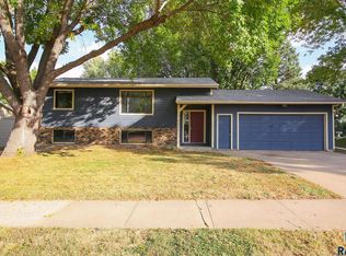 4208 E 23rd St, Sioux Falls, SD 57103