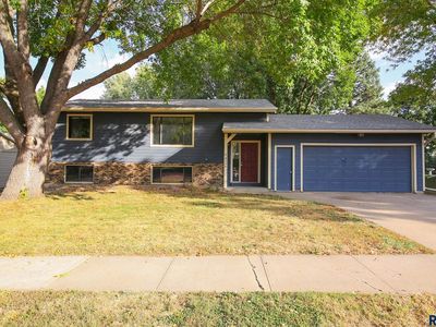 4208 E 23rd St, Sioux Falls, SD, 57103