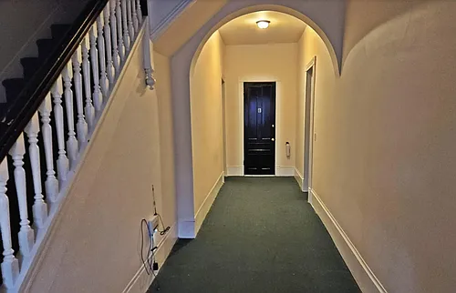 405 W Davis St #B Photo 1