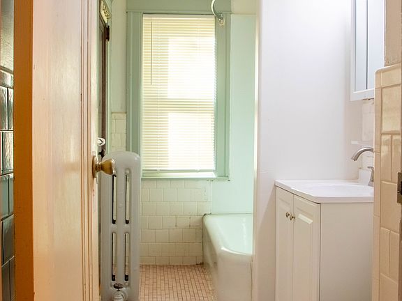 4th image of 50 Sagamore Rd #48