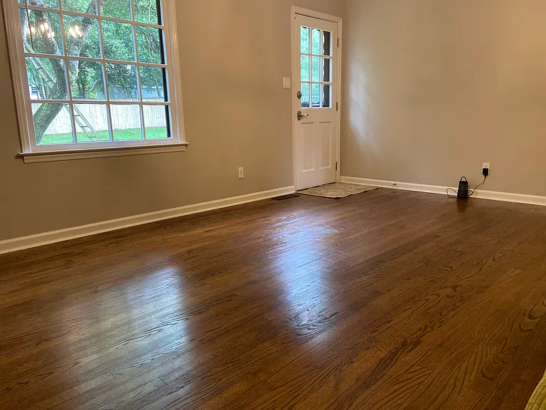 432 Cedar Hill Ln — Photo 8