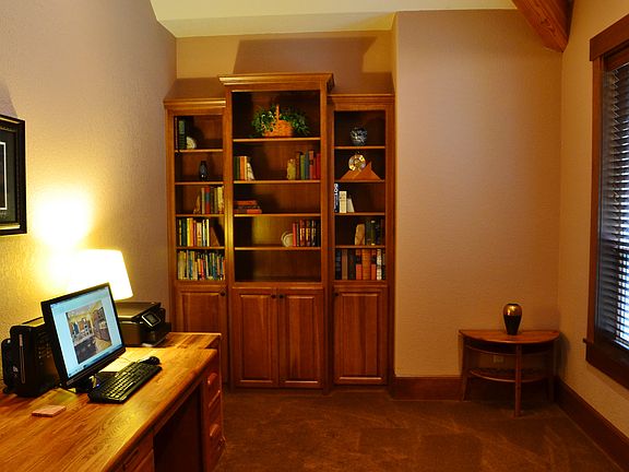 Den / Library