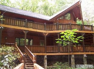 430 Covered Bridge Ln, Dillard, GA 30537