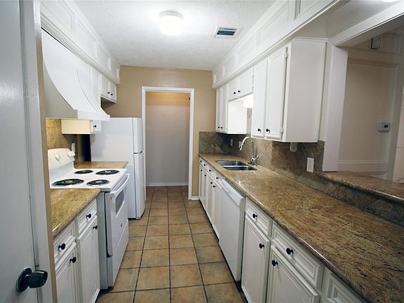 5th image of 4105 Vista Rd #1