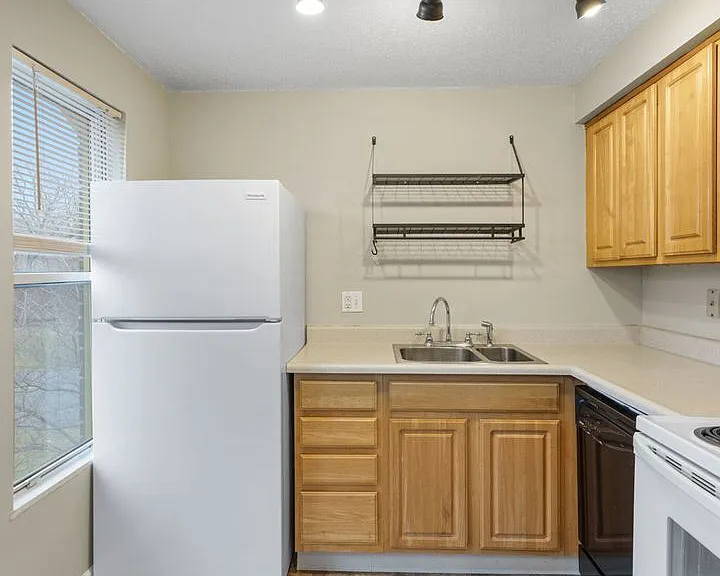 Balsam Avenue Apartments - The Villages — Photo 52