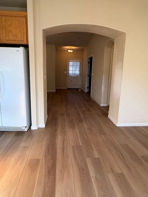 3 bed, 2.0 bath, 1574 sqft, $2,950 — Photo 4