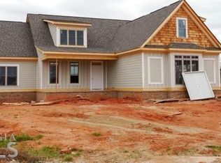 2900 Townside Lake Ct, Bishop, GA 30621