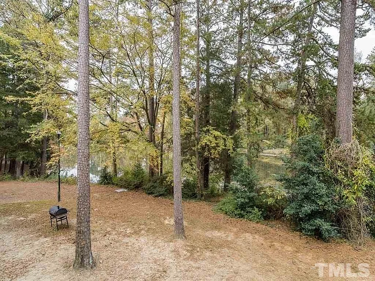 614 Pine Ridge Pl — Photo 15