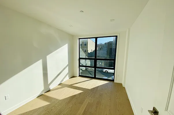 Rented by Compass | media 13