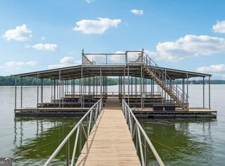 530 Bayberry Crossing Dr, Gainesville, GA 30501